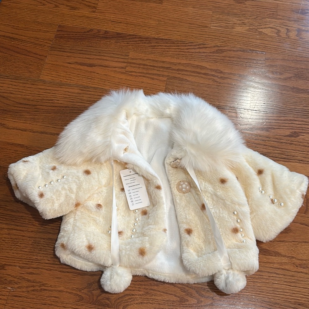 Young girls fur coat NWT